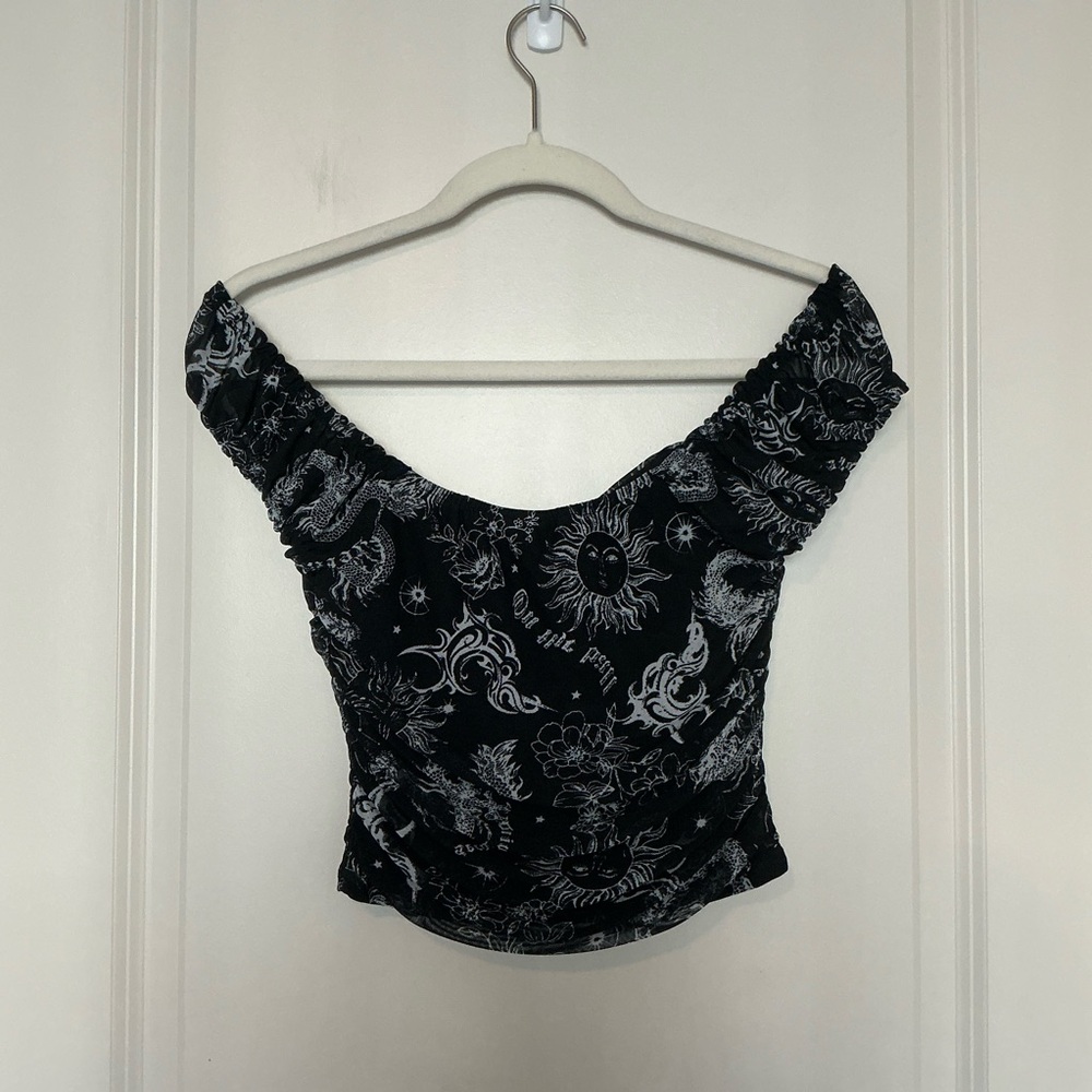 Rue21 Black and White Mesh Solar System Off the Shoulder Cropped Top - Picture 2 of 3